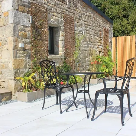 The Old Poolhouse Lägenhet *