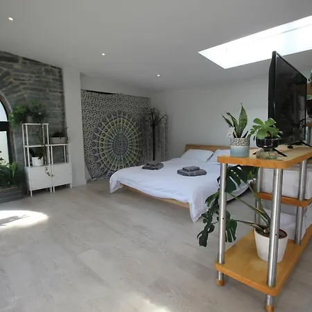 The Old Poolhouse Beetham